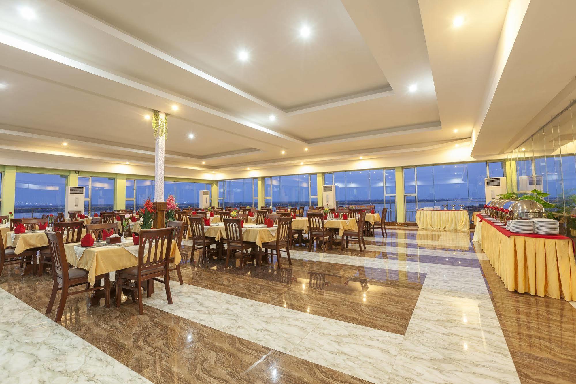 High Sky Hotel Пном Пен Екстериор снимка