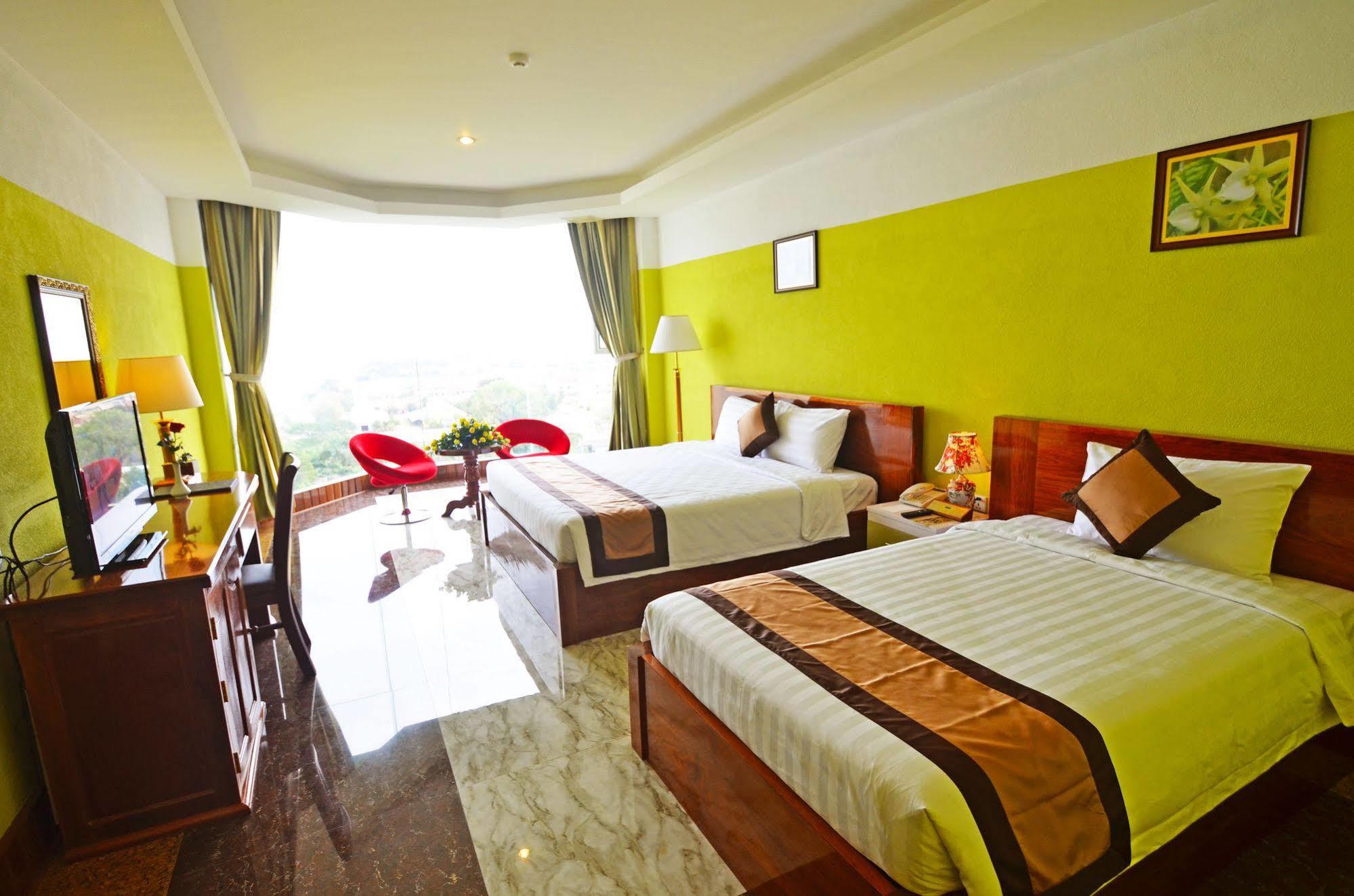 High Sky Hotel Пном Пен Екстериор снимка