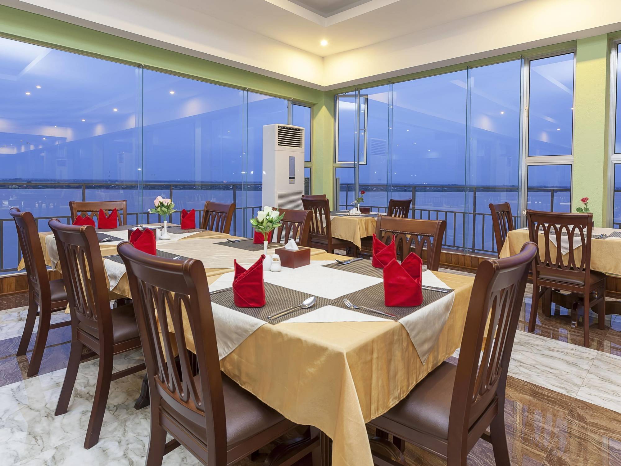 High Sky Hotel Пном Пен Екстериор снимка